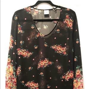 Beautiful, sheer Cabi Blooming blouse